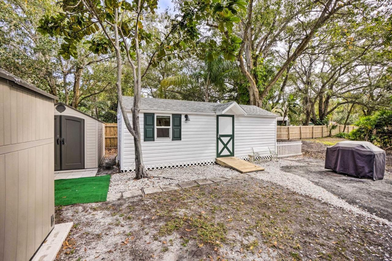 Tropical Palm Harbor Studio Walk To Gulf! Exteriör bild